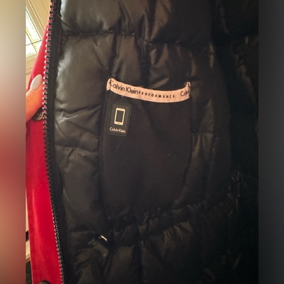 Calvin Klein Performance red duck down jacket with removable faux fur hood (XS) - Picture 7 of 7
